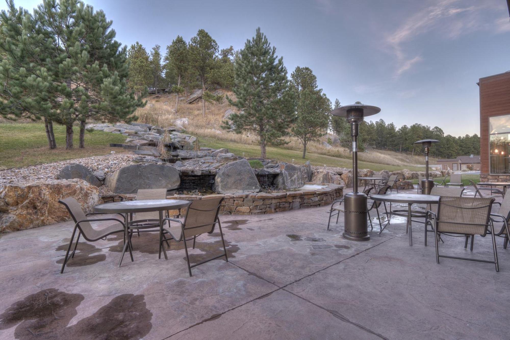 Holiday Inn Express & Suites Custer-Mt Rushmore Exterior foto
